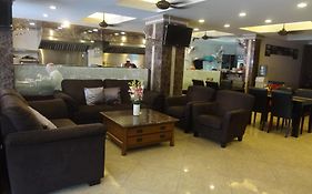 Maleez Lodge